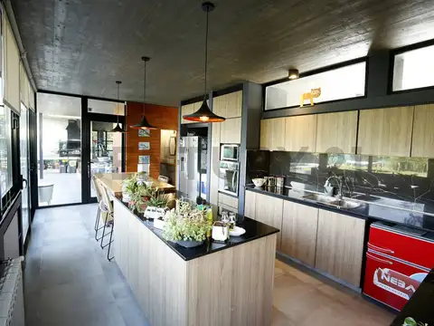 Casa en venta en City Bell Barrio El Quimilar 3 Dormitorios