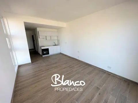 Oficina en Alquiler en Pilar, USD 550