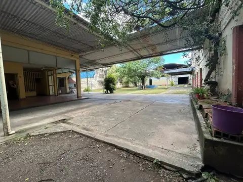 VENTA LOCAL COMERCIAL+GALPÓN+OFICINAS LAVALLE 3045