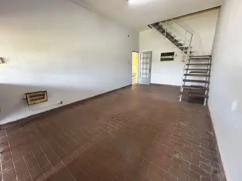 VENTA LOCAL COMERCIAL+GALPÓN+OFICINAS LAVALLE 3045