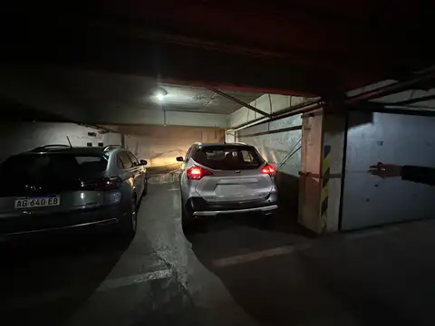 Cochera en 1° subsuelo. Muy comoda