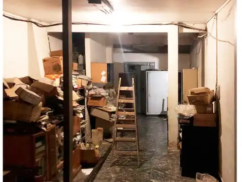 Local en Venta 67 años