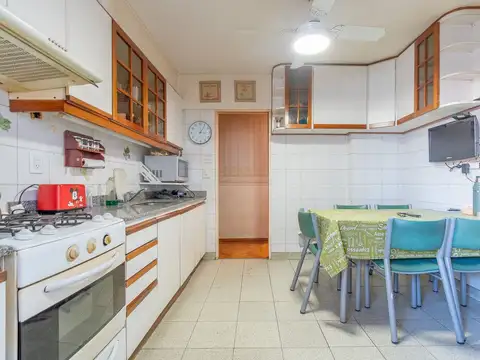 Avenida La Plata 200