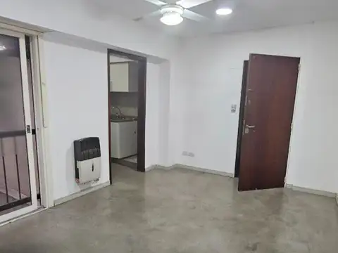 Departamento en Alquiler en Lomas De Zamora, $ 600.000