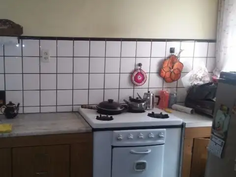 Casa 4 ambientes con 1 baño