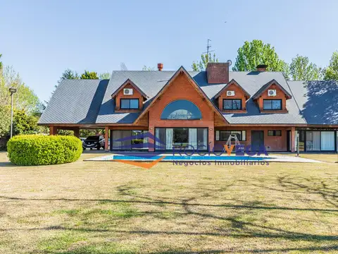 Casa 5 ambientes con 6 baños