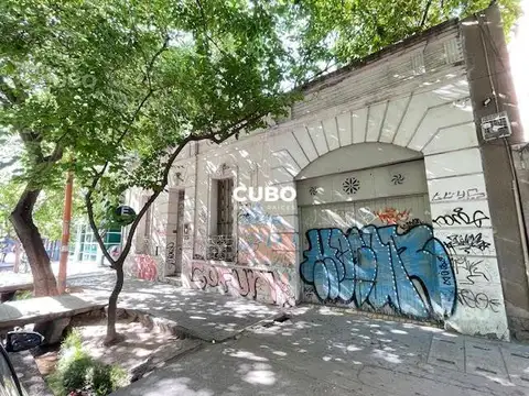 Gran Terreno para Desarrollo frente a plaza España 790 metros!