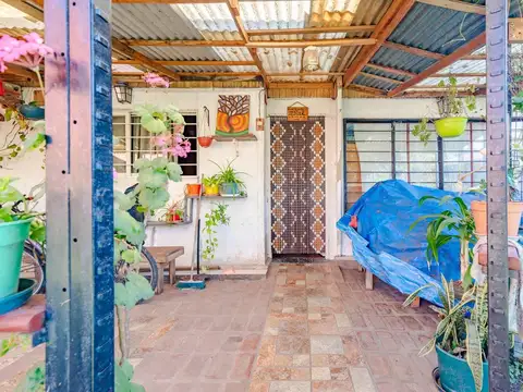 Casa 3 ambientes con 1 baño