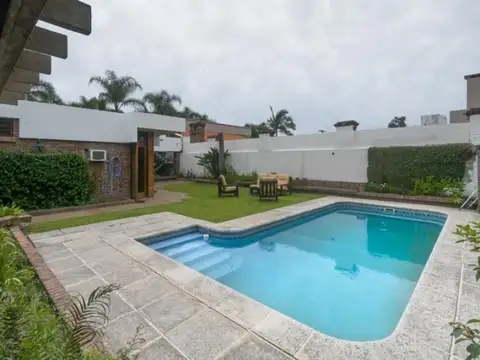 Casa 4 ambientes con 3 baños