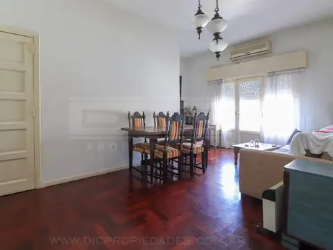 Balcarce al 3100 entre Artigas y Belgrano