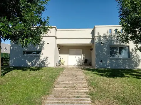 Casa  en Venta en San Sebastian, Escobar, G.B.A. Zona Norte
