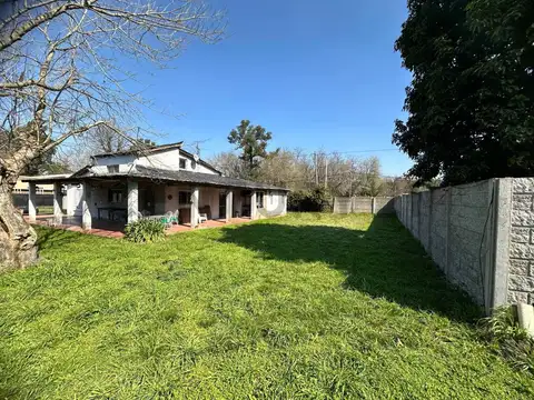 VENTA CASA QUINTA 5 AMBIENTES PASO DEL REY PILETA