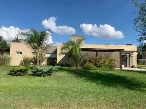 Casa en venta en San Alfonso Pilar del Este