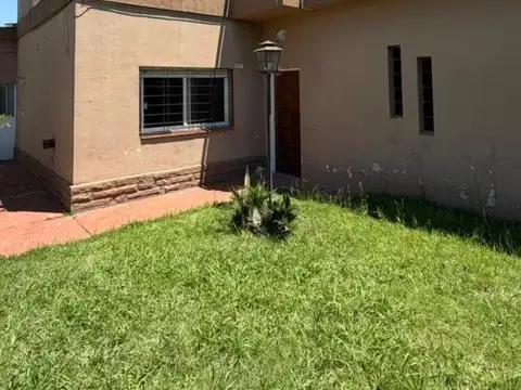 VENTA CASA 3 AMB COCHERA Y FONDO