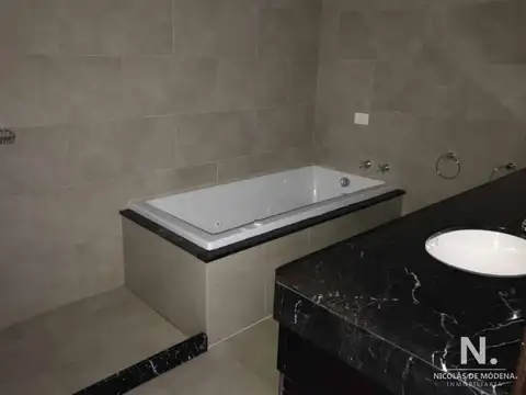 Ideal apartamento de 3 dormitorios sobre Arroyo Maldonado!