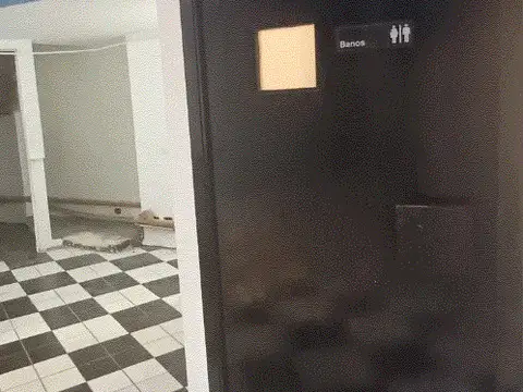 Local en Venta 40 años