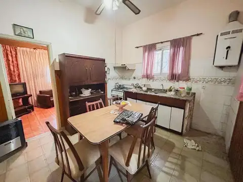 Casa 3 ambientes con 1 baño
