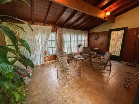 Casa en venta - 2 Dormitorios 2 Baños - 160Mts2 - Avellaneda