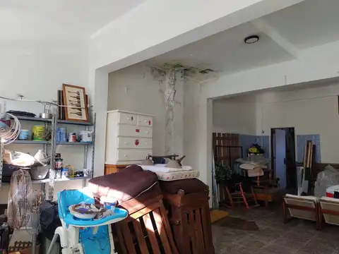 LOCAL 80 M2  A LA CALLE.