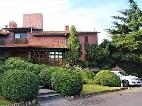 CASA QUINTA LA PLATA