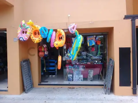 Local comercial venta en Los Hornos La Plata