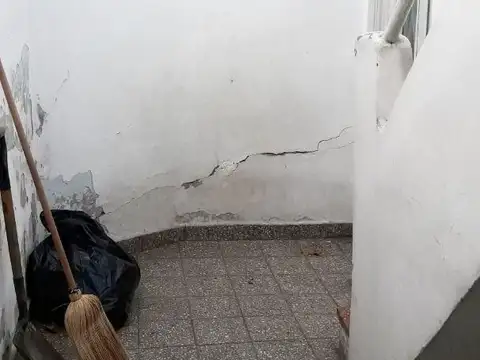 Depto Tipo Casa en Venta en Pompeya, USD 150.000