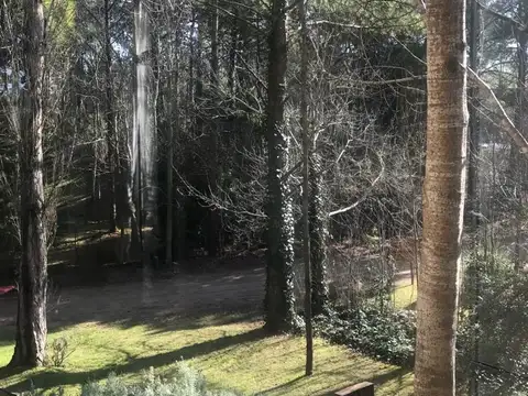 Casa 5 ambientes con 4 baños