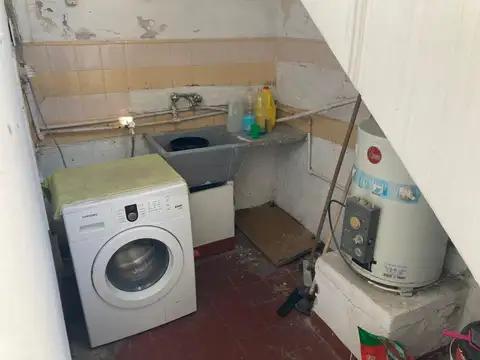 Depto Tipo Casa en Venta 70 años