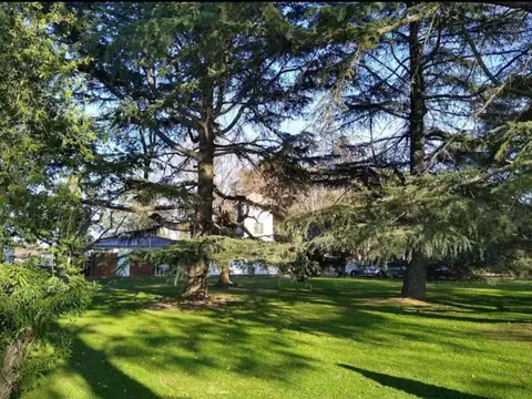 Quinta en Venta con 50 cocheras