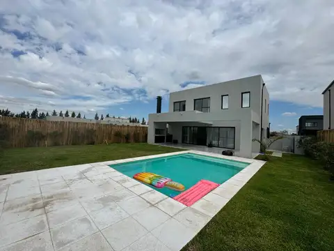 Casa en Venta 1 año