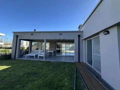 Jorge Newbery 5005, B7600 Mar del Plata, Provincia de Buenos Aires, Argentina, Mar Del Plata, Buenos Aires, Argentina.