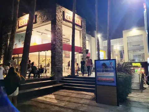 Local en Venta en Carilo, USD 122.000