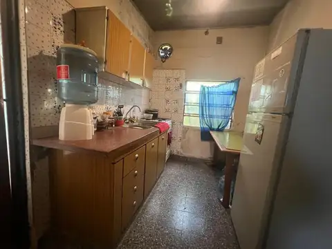 Venta Casa/ Amplio terreno Benavidez jardín