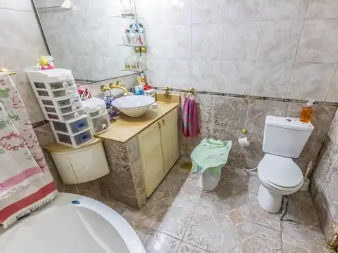 Depto Tipo Casa 4 ambientes con 2 baños