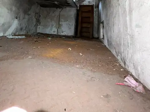 LOCAL 6x8 EN VENTA CON ESPACIO AÉREO