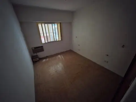 1  DE MAYO 1140 , Piso 2