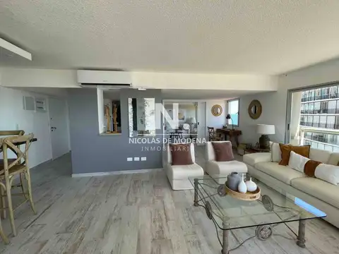 Apartamento de tres dormitorios en alquiler, Península, Punta del Este