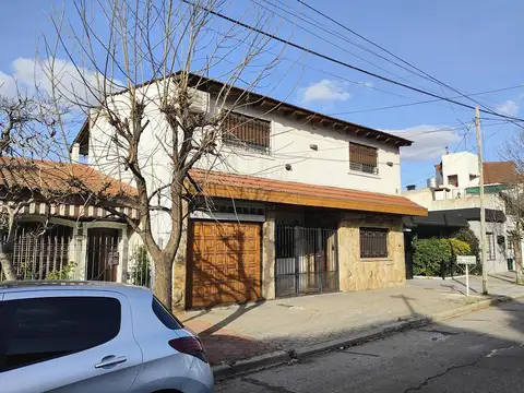 Casa en Venta en Haedo, USD 230.000