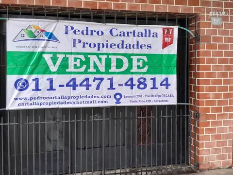 SE VENDE CASA 220M2 CUBIERTOS EN TEMPERLEY