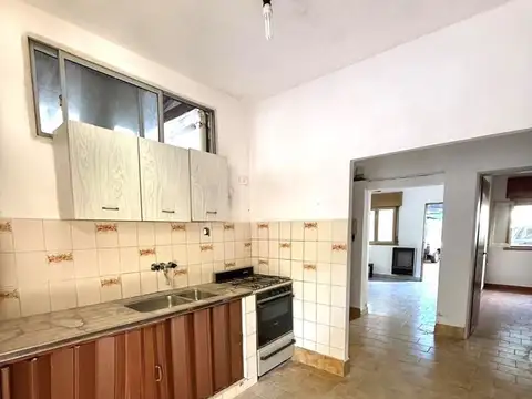 Casa en Venta con 4 cocheras