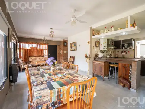 Casa en Venta con 1 cochera