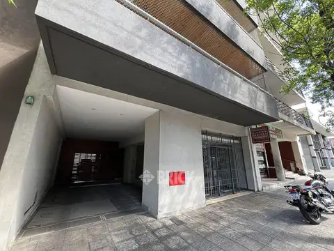 AV. JUAN DE GARAY al 3700 PB