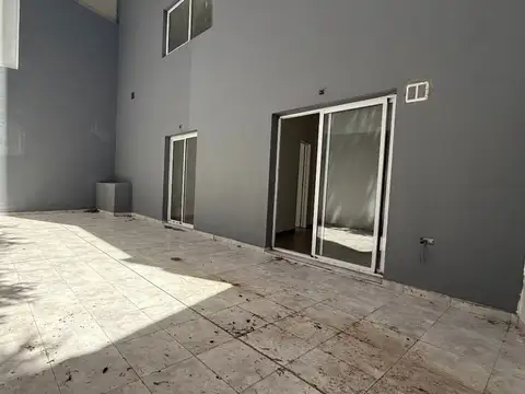 Departamento 1 1/2 Ambiente Amplio Liv-Comedor + Dormitorio o Estudio Gran Patio