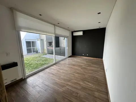 PH 3 AMBIENTES, JARDIN Y PARRILLA