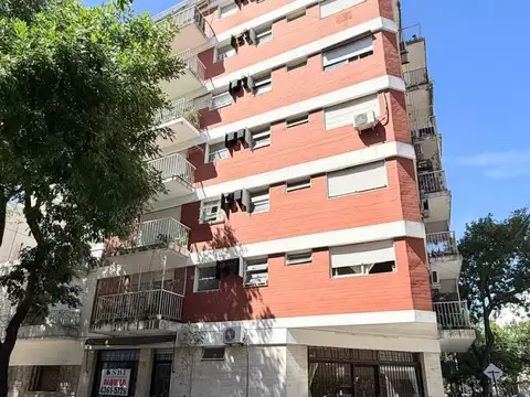 JOVELLANOS, G. M. DE 1300