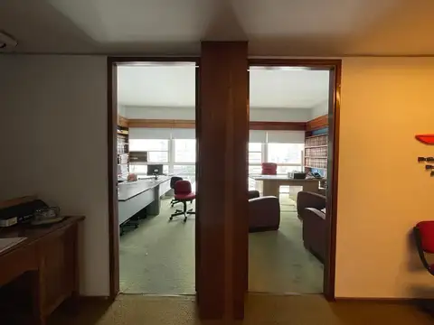 Oficina en Venta 65 años