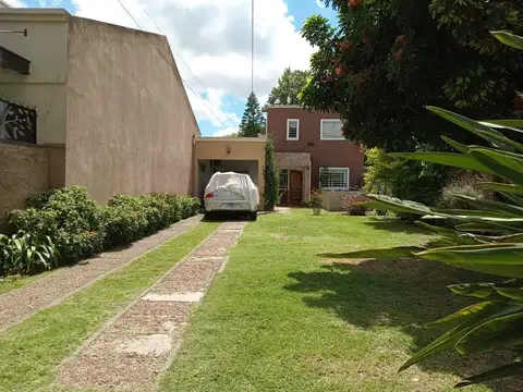 Casa en Venta en Adrogue, USD 205.000