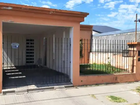 Pres. Juan Domingo Perón 361 Casa al