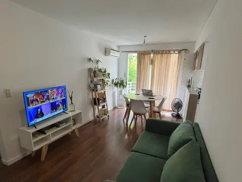 Manuel Castro 400, Piso 2