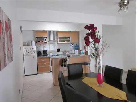 Departamento tipo casa 4 ambientes 1 piso, en venta en Tablada